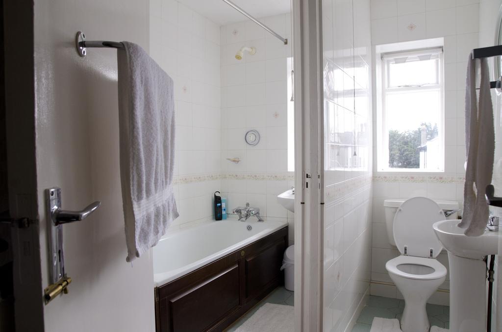 St. Judes B&B Dublin Room photo