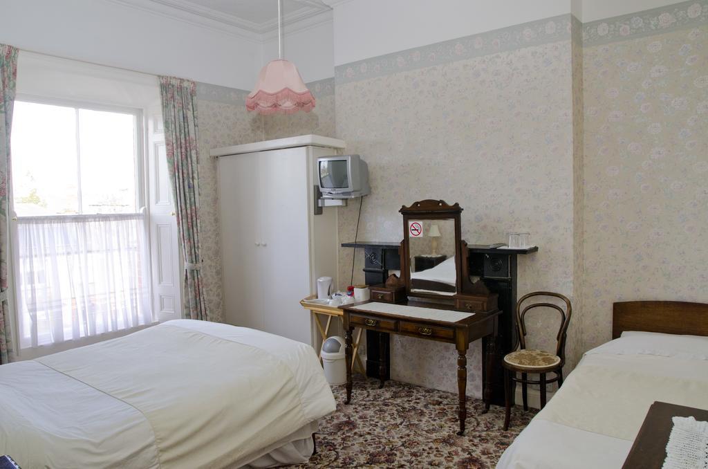 St. Judes B&B Dublin Room photo