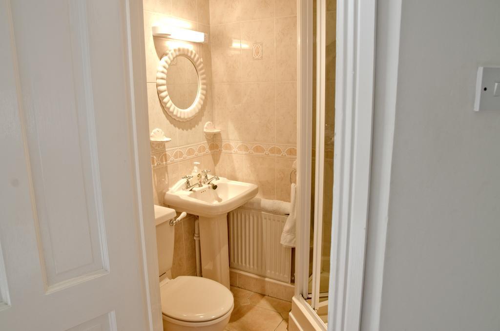 St. Judes B&B Dublin Room photo